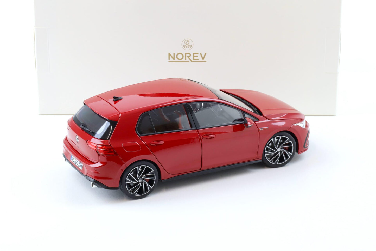 Volkswagen Golf 8 GTI 2020 rosu - 1/18 Norev