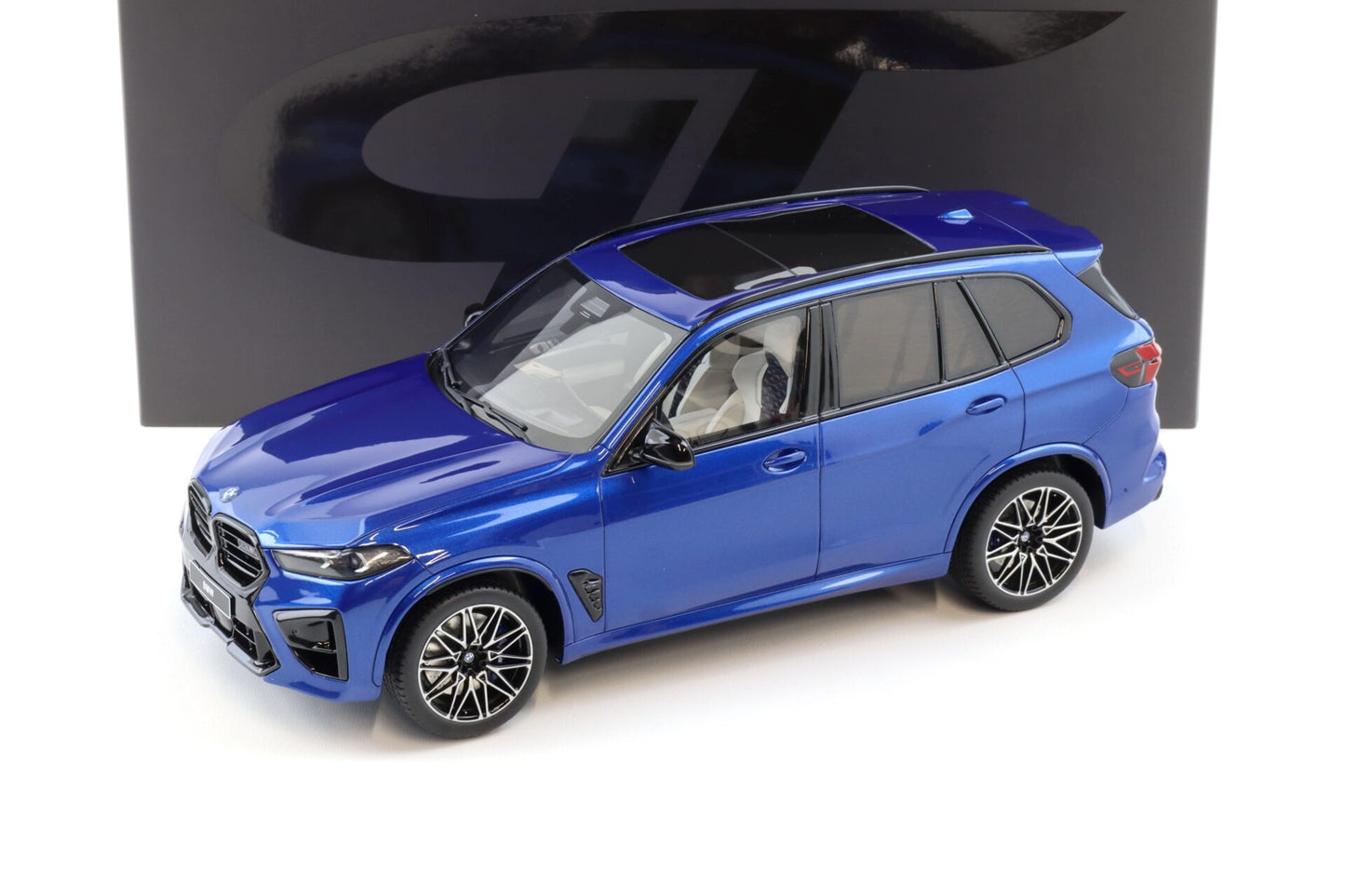 BMW X5 M Competition albastru - 1/18 GT-Spirit