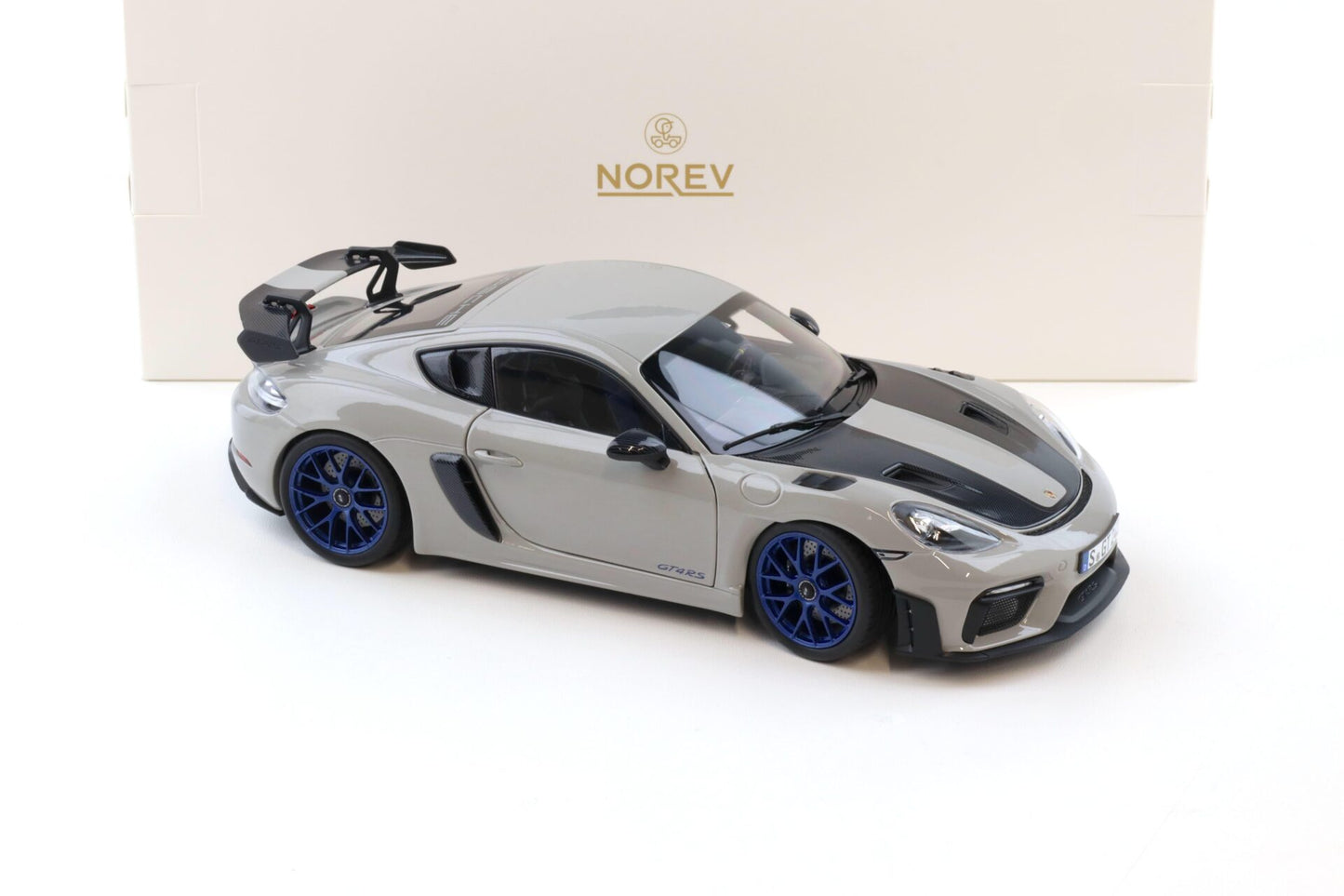 Porsche Cayman GT4 RS 2023 weissach pack chalk - 1/18 Norev