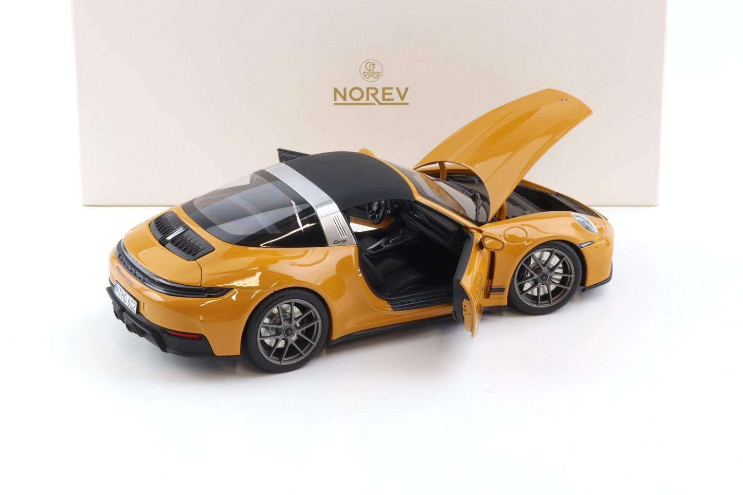 Porsche 911 Targa 2024 bahamayellow - 1/18 Norev