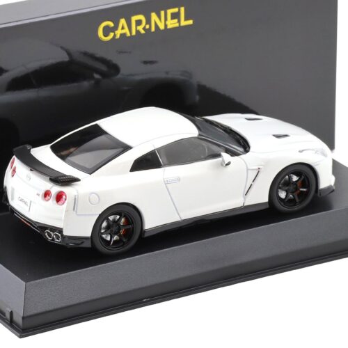 Nissan GT-R Track edition engineered by nismo R35 2017 cu vitrina plexiglass - 1/43 CAR-NEL by Kyosho Corporation