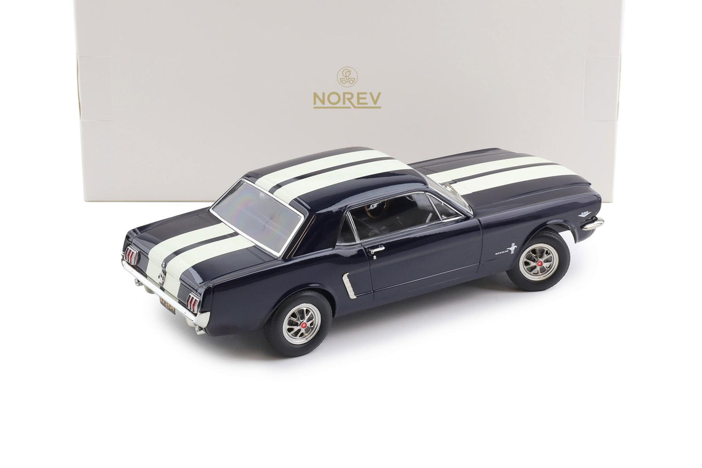 Ford Mustang Hardtop Coupe 1965 nightmist blue metallic - 1/18 Norev