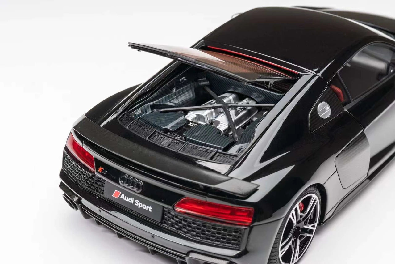 Audi R8 Coupe negru - 1/18 KengFai