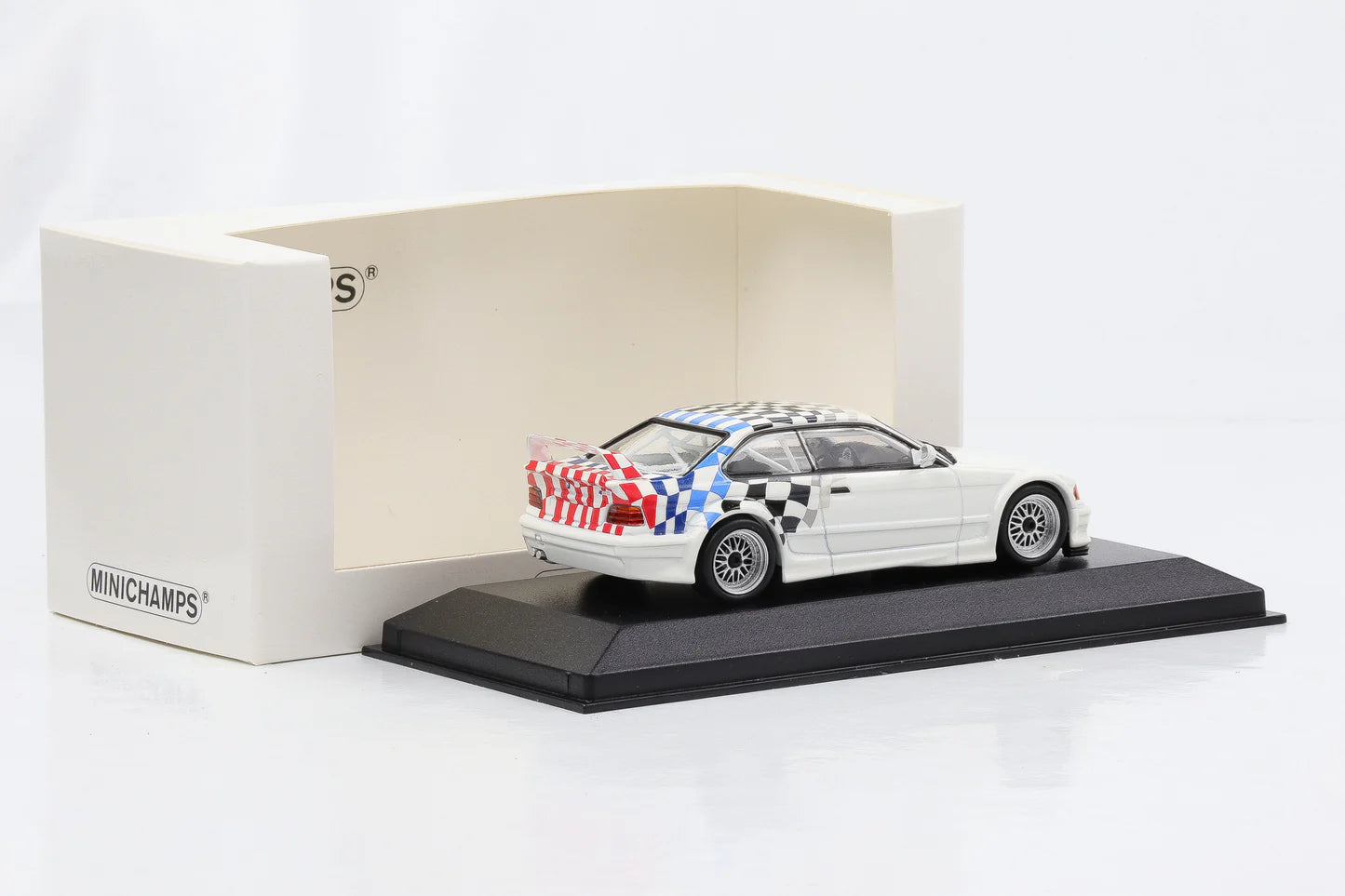BMW M3 GTR E36 1993 alb Motorsport design 1/650pcs cu vitrina plexiglass - 1/43 Minichamps