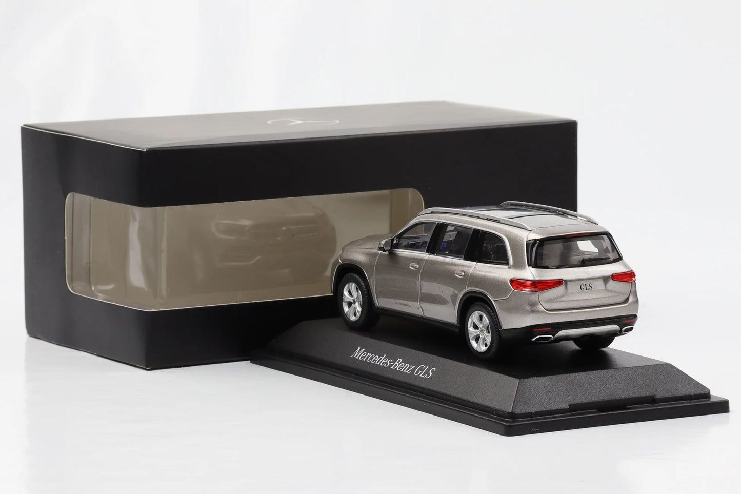 Mercedes GLS mojave silver cu vitrina plexiglass - 1/43 Z Models