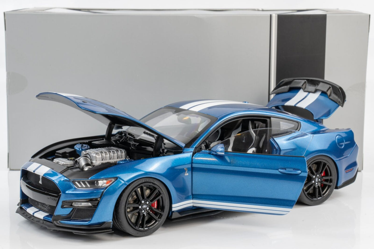 Ford Mustang Shelby GT500 2022 - 1/18 Ixo Modelcars