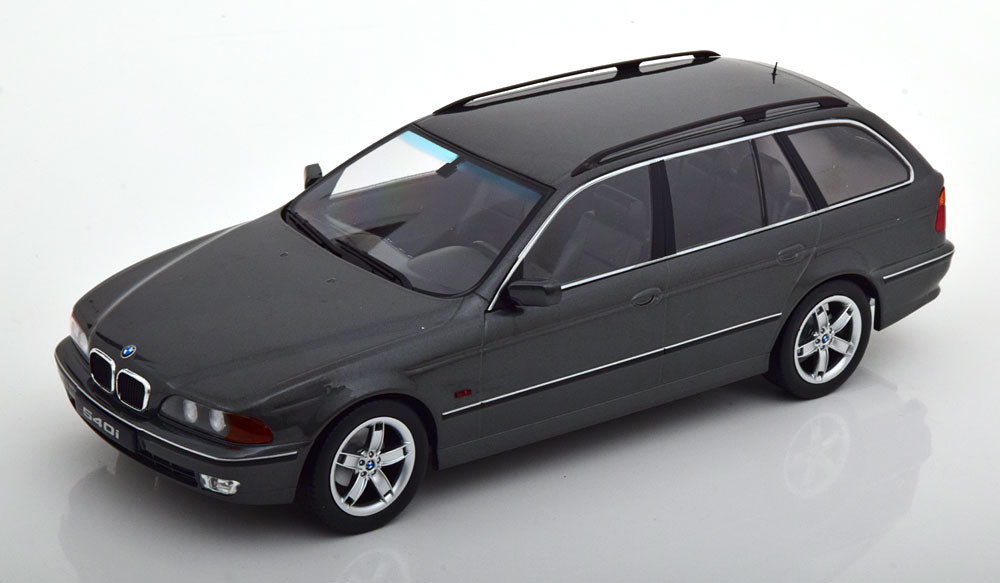BMW 540i E39 Touring gri inchis - 1/18 KK-Scale