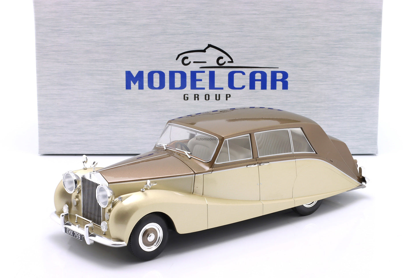 Rolls-Royce silver Wraith Empress by Hooper maro/bej - 1/18 Model Car Group