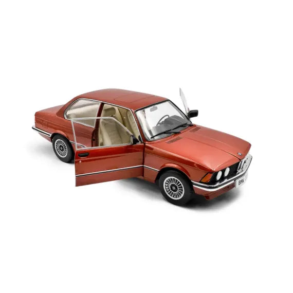 BMW 323i caramiziu - 1/18 Solido