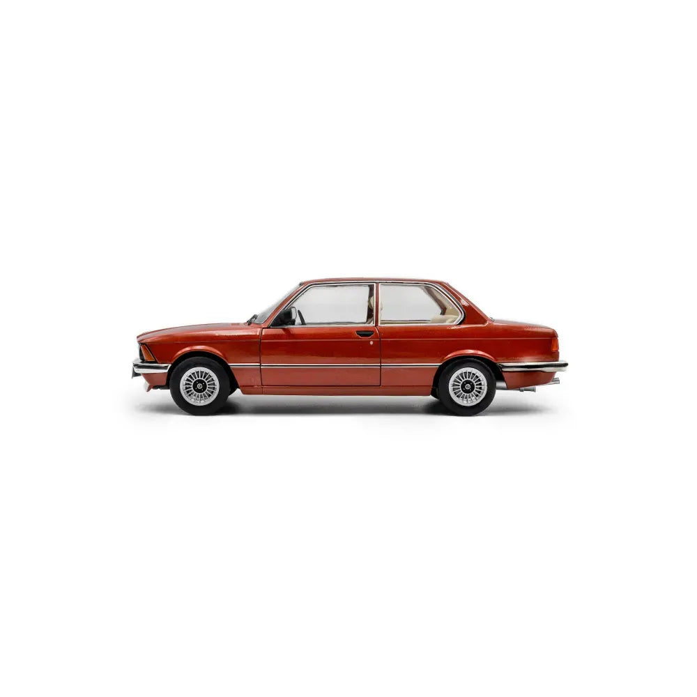 BMW 323i caramiziu - 1/18 Solido