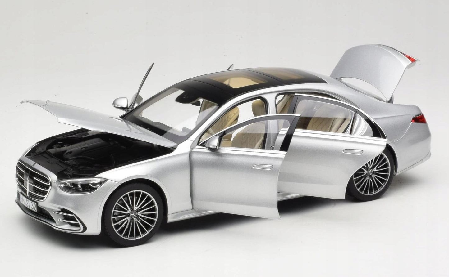 Mercedes-Benz S-Class AMG-Line 2021 argintiu - 1/18 Norev