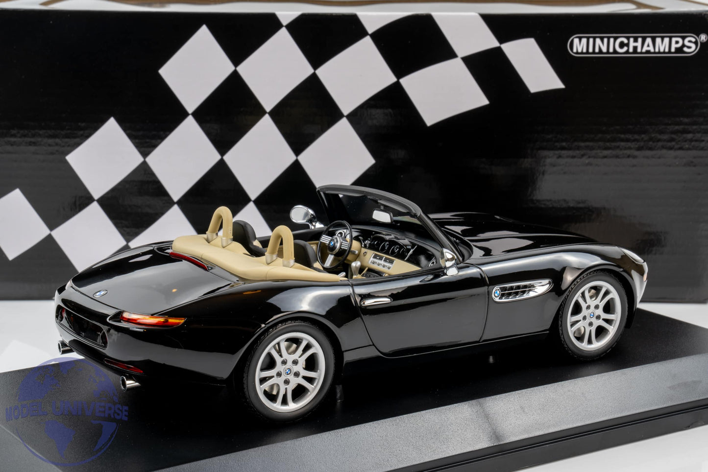 BMW Z8 2000 negru 1/336pcs - 1/18 Minichamps
