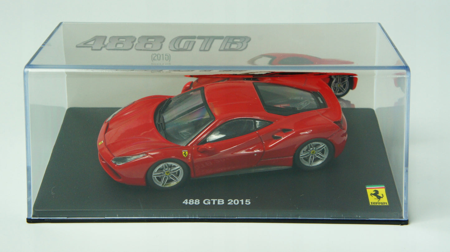 Ferrari 488 GTB 2015 cu vitrina plexiglass - 1/43 Altaya