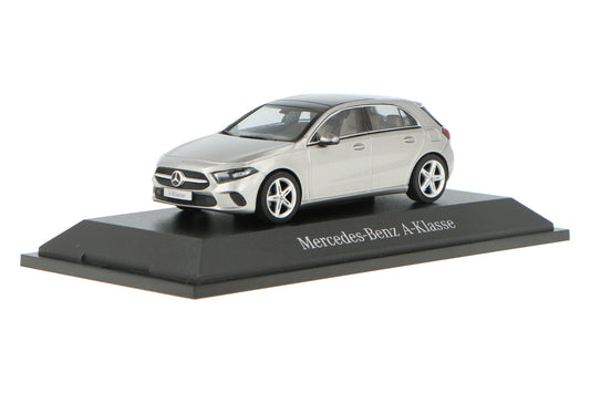 Mercedes A-Klasse gri cu vitrina plexiglass - 1/43 Herpa