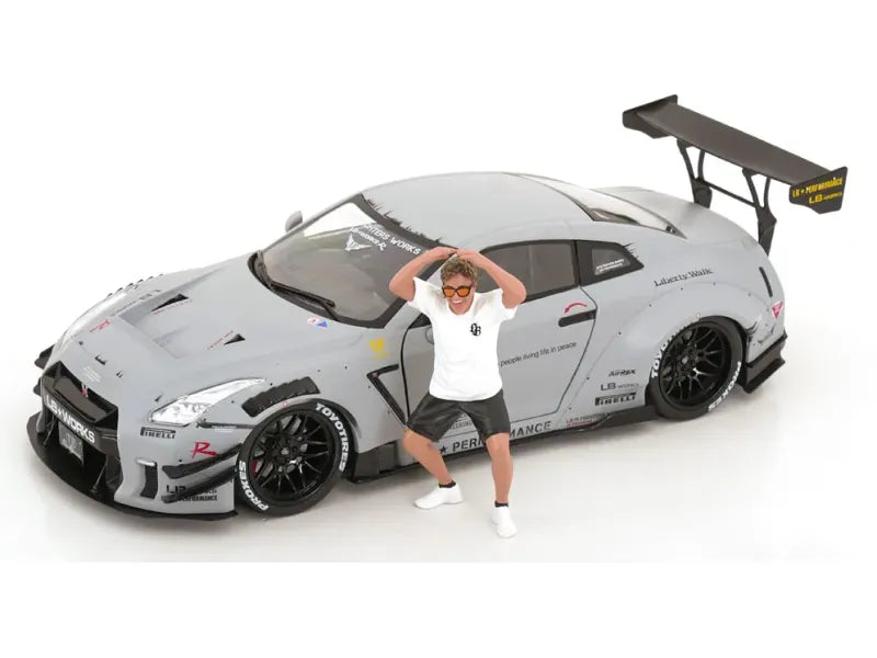 Nissan GT-R R35 LBWK Bodykit type 2.0 cu figurina - 1/18 Solido