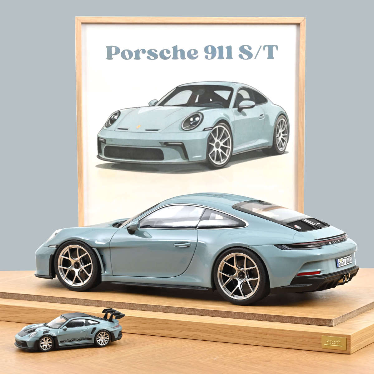 Porsche 911 (992) S/T 2023 Meissen blue - 1/12 Norev