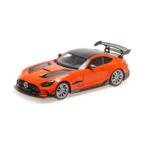 Mercedes-Benz AMG GT  2021 portocaliu - 1/18 Minichamps