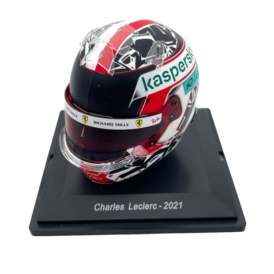 Casca Charles Leclerc #16 Scuderia Ferrari SF21 formula 1 2021 cu vitrina plexiglass - 1/5 Spark