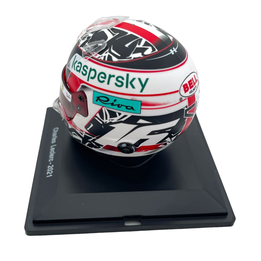 Casca Charles Leclerc #16 Scuderia Ferrari SF21 formula 1 2021 cu vitrina plexiglass - 1/5 Spark