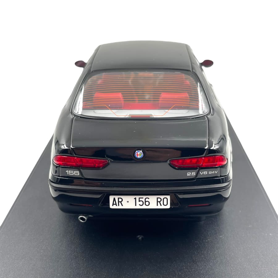 Alfa Romeo 156 2.5 V6 24V neagra 1997 - 1/18 Mitica