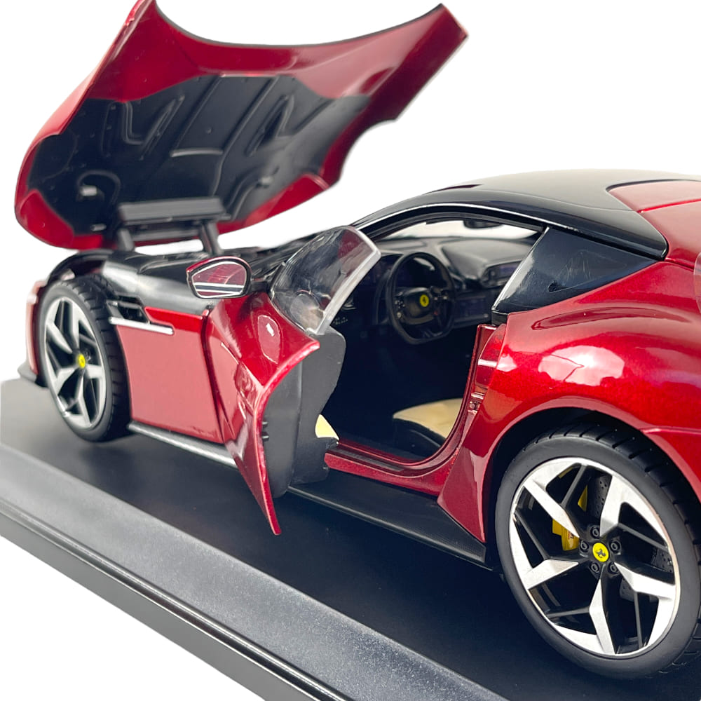 Ferrari 12 Cilindri visiniu - 1/18 Polistil