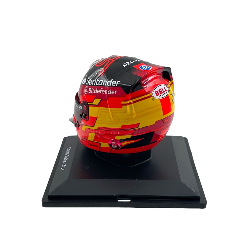 Casca Carlos Sainz #55 2024 cu vitrina plexiglass - 1/5 Spark