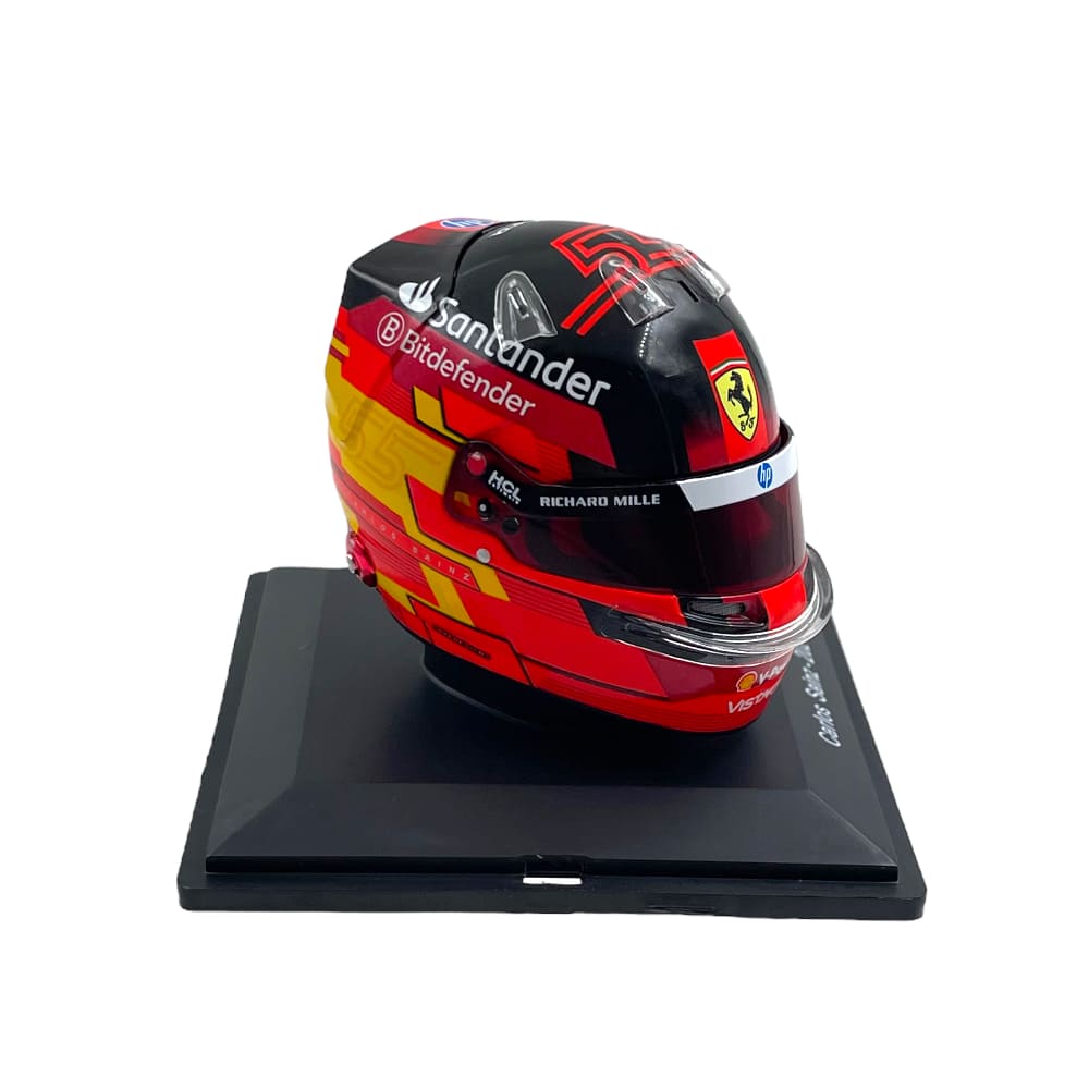 Casca Carlos Sainz #55 2024 cu vitrina plexiglass - 1/5 Spark