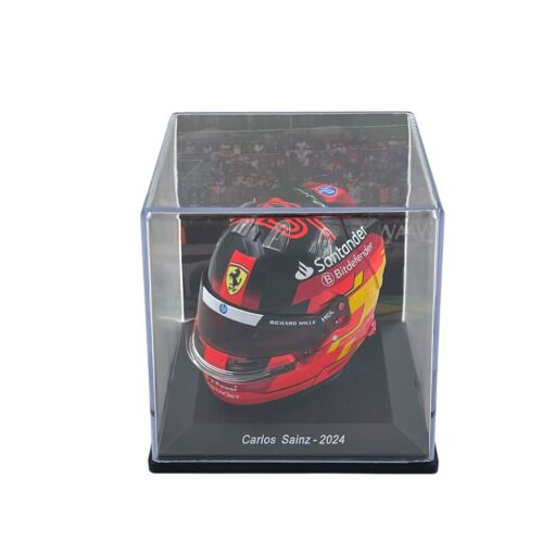 Casca Carlos Sainz #55 2024 cu vitrina plexiglass - 1/5 Spark