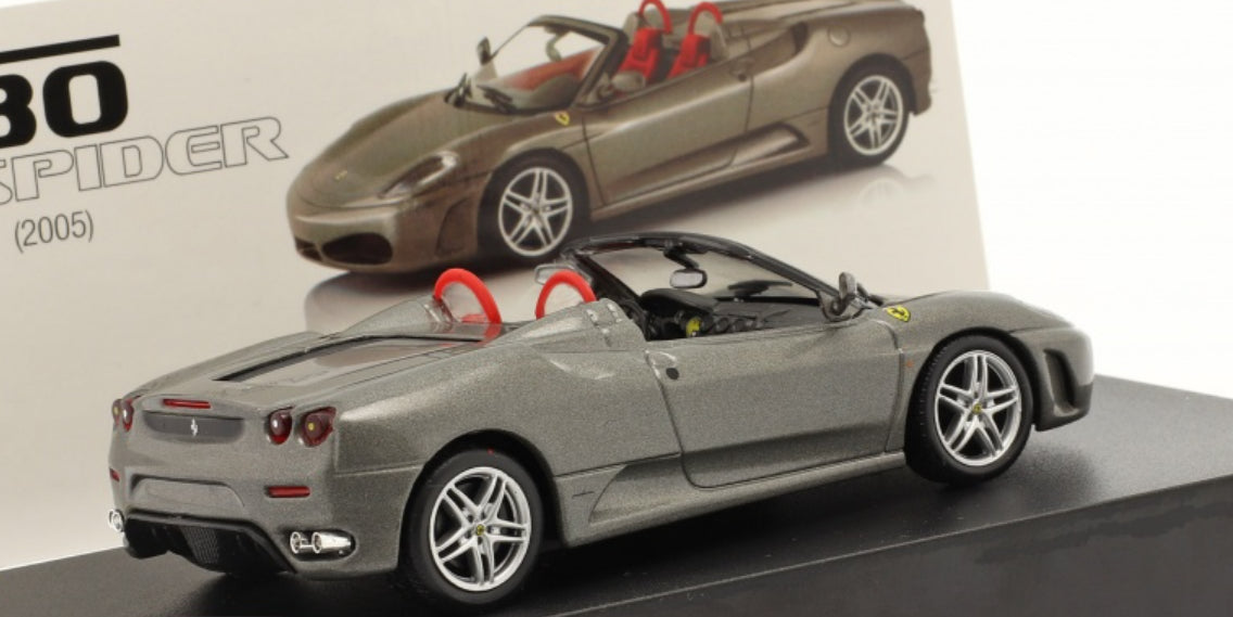 Ferrari F430 Spider 2005 cu vitrina plexiglass - 1/43 Altaya