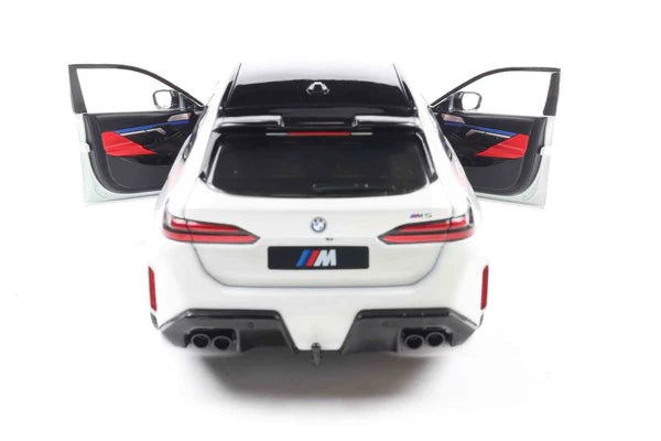 BMW M5 Touring 2025 alb - 1/18 Solido