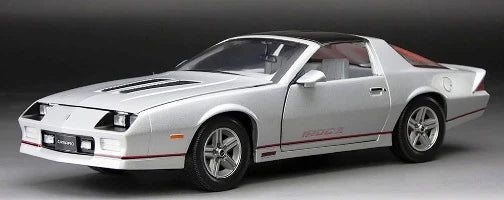 Chevrolet Camaro IROC-Z silver 1985 - 1/18 Sun Star