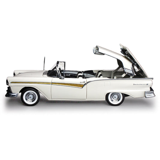 Ford Fairlane 500 Skyliner 1957 colonial white - 1/18 Sun Star