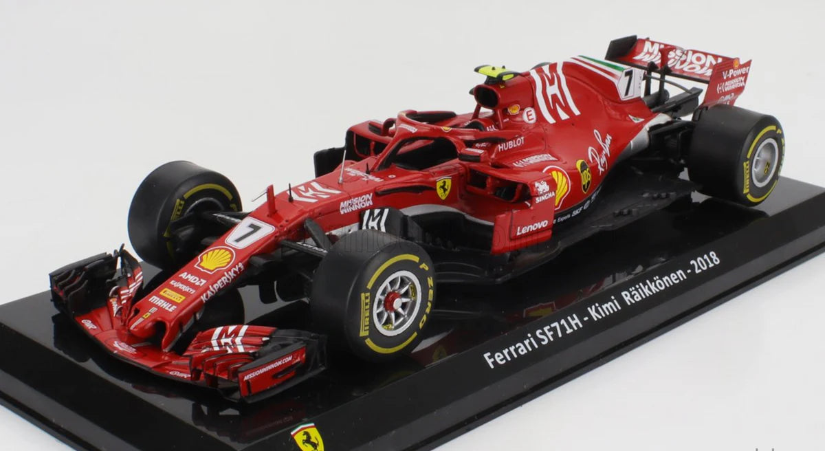 Formula 1 Ferrari SF71H Kimi Raikkonen 2018 #7 cu vitrina - 1/24 Altaya