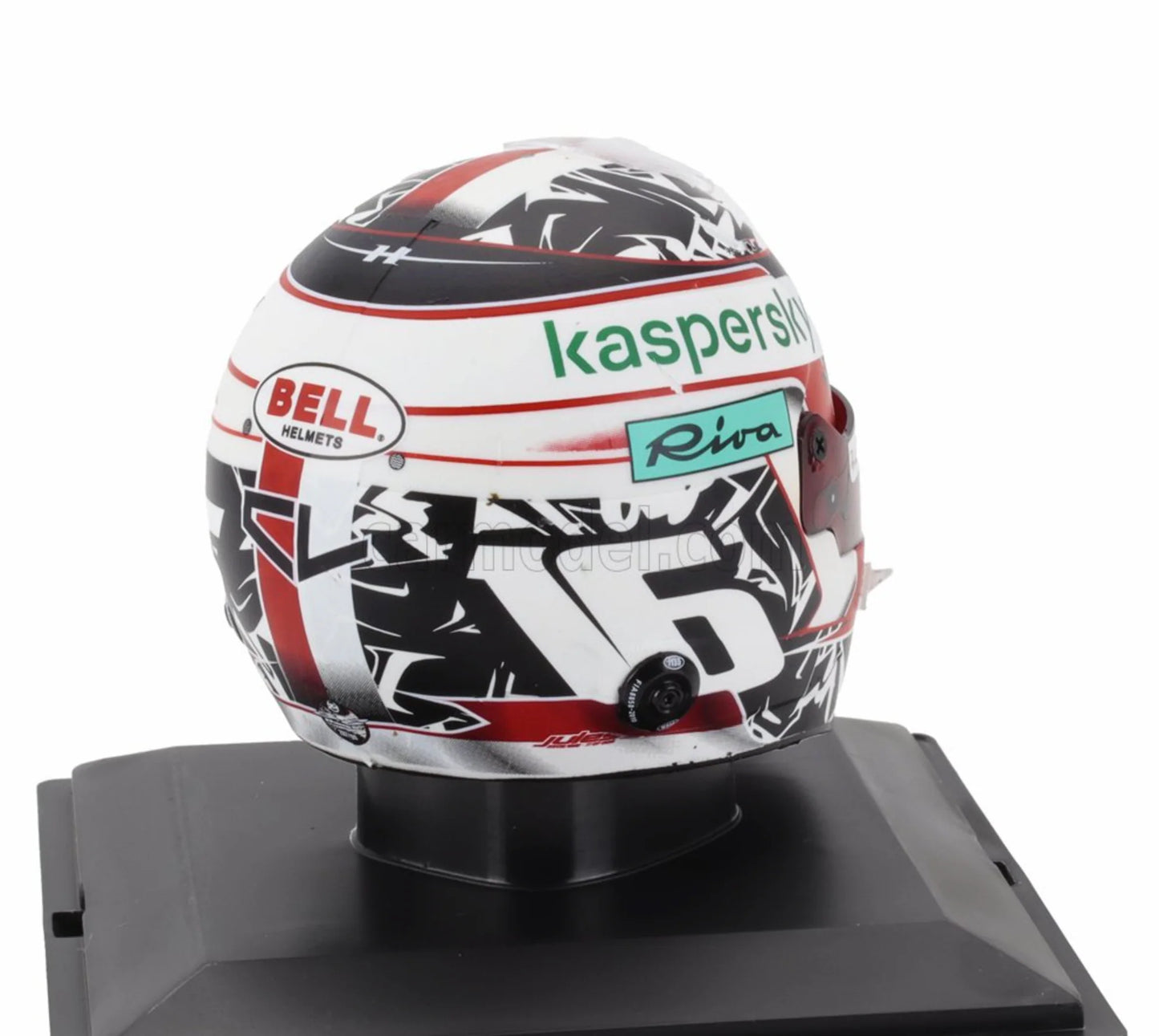 Casca Charles Leclerc #16 Scuderia Ferrari SF21 formula 1 2021 cu vitrina plexiglass - 1/5 Spark