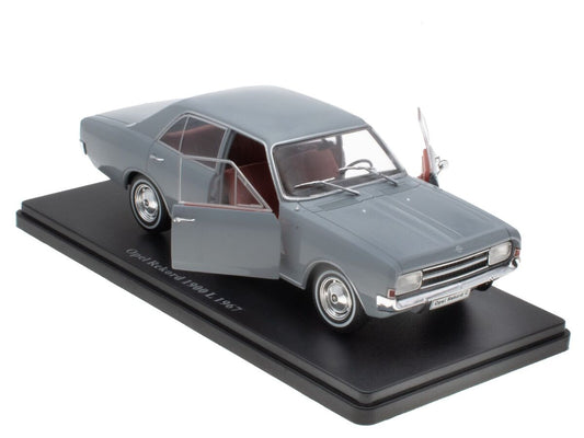 Opel Rekord 1900 L 1967 - 1/24 Hachette