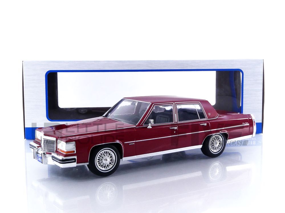 Cadillac Fleetwood Brougham rosu - 1/18 Model Car Group