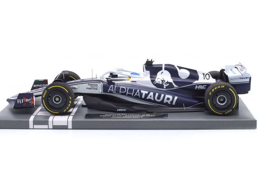 Formula 1 Scuderia Alpha-Tauri AT03 Pierre Gasly Bahrain GP 2022 - 1/18 Minichamps