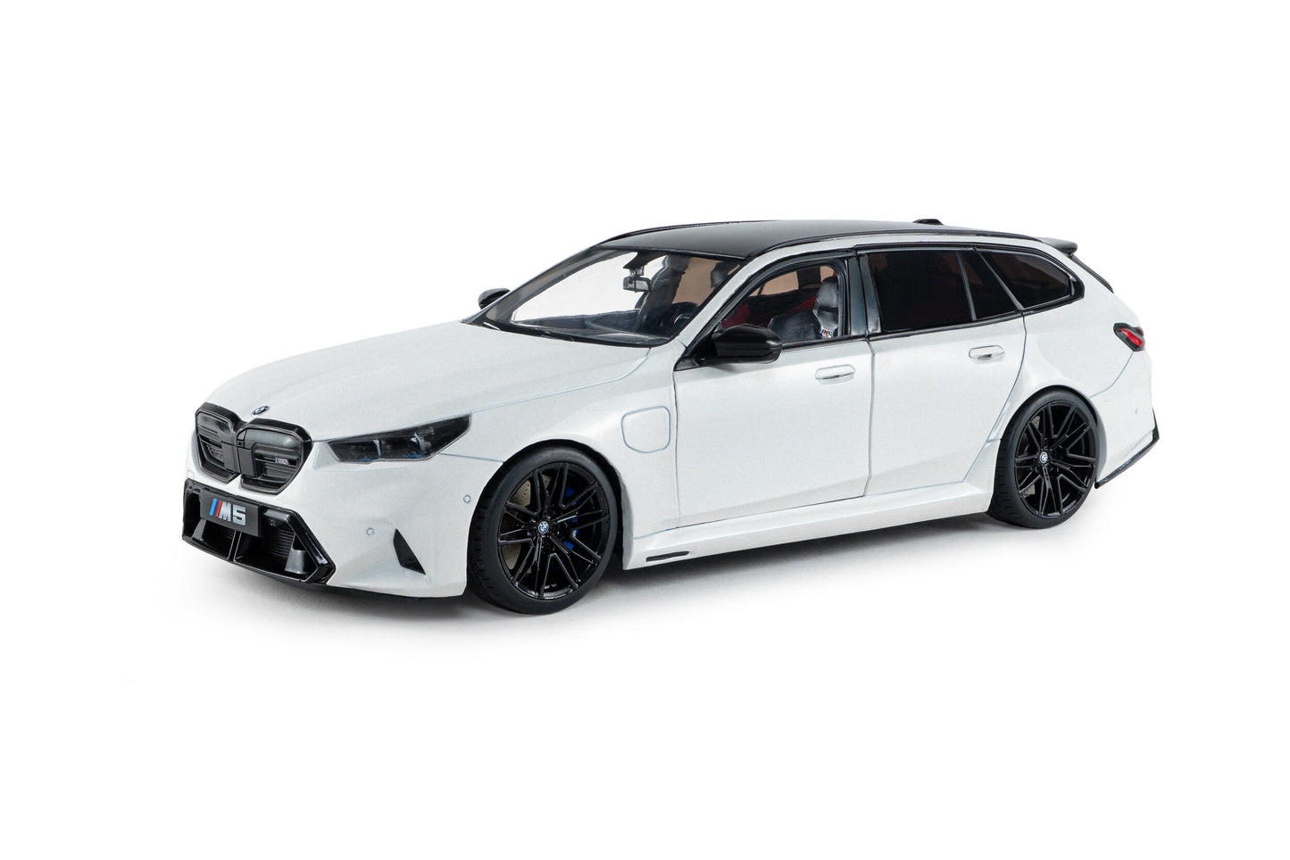 BMW M5 Touring 2025 alb - 1/18 Solido