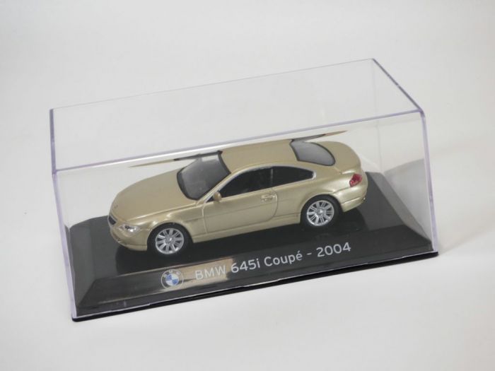 BMW 645i Coupe 2004 cu vitrina plexiglass - 1/43 Altaya