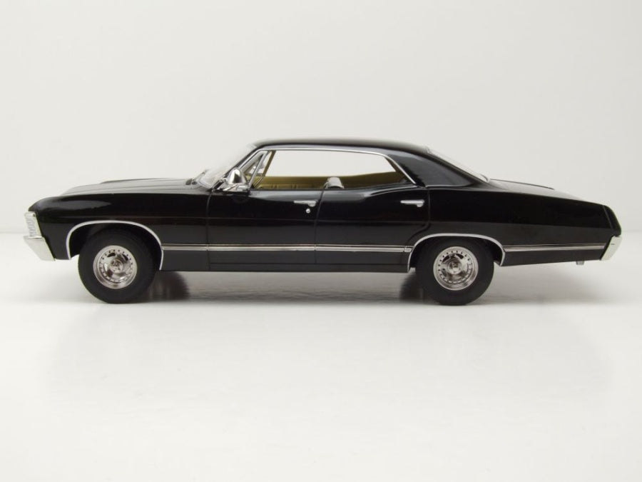 Chevrolet Impala negru 1967 - 1/18 Model Car Group