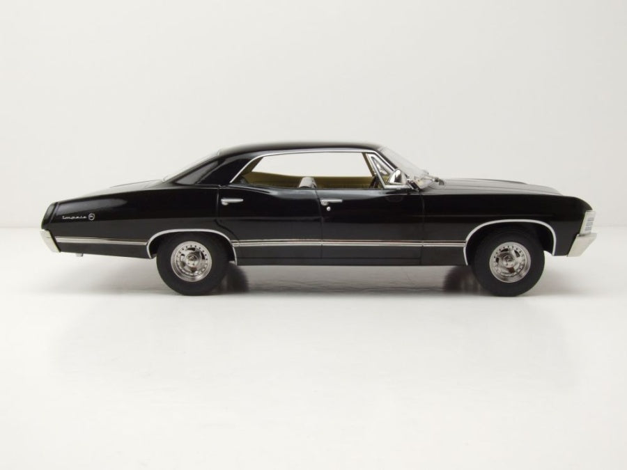 Chevrolet Impala negru 1967 - 1/18 Model Car Group