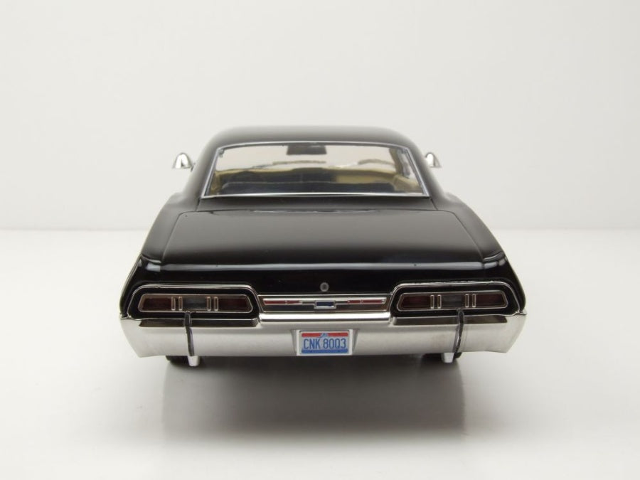 Chevrolet Impala negru 1967 - 1/18 Model Car Group