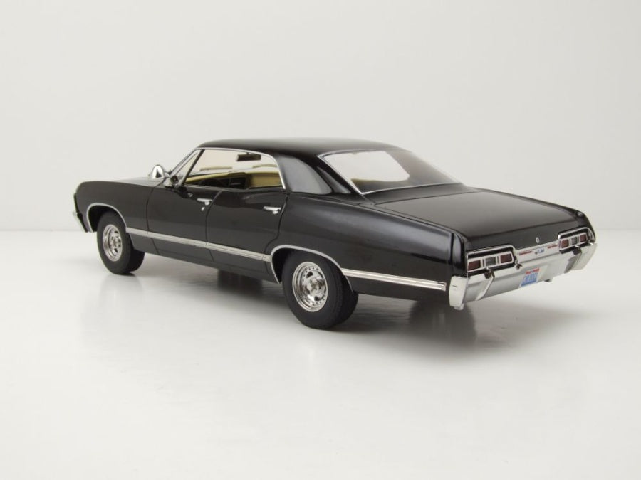 Chevrolet Impala negru 1967 - 1/18 Model Car Group