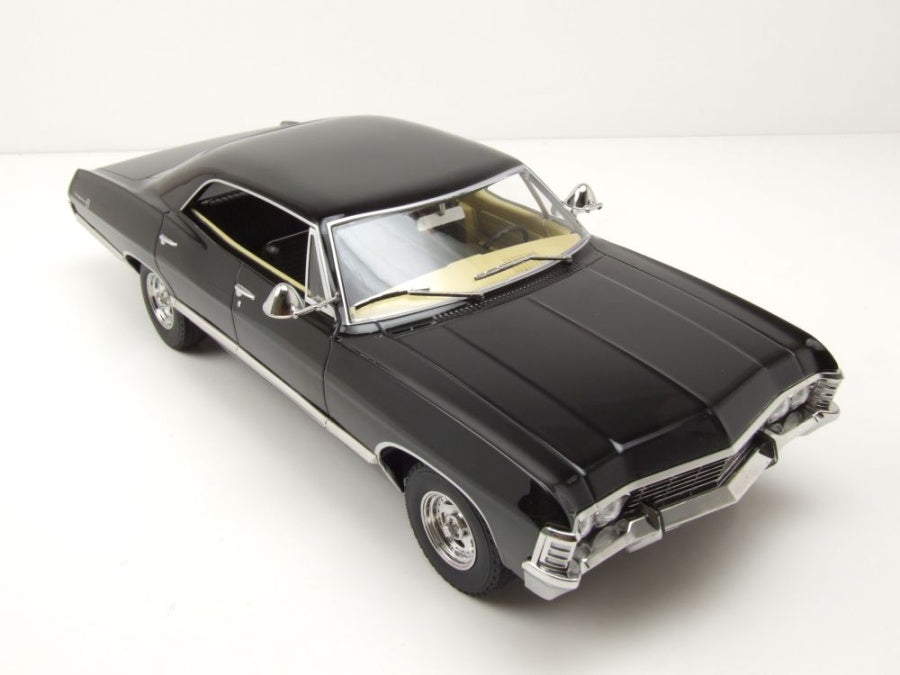 Chevrolet Impala negru 1967 - 1/18 Model Car Group
