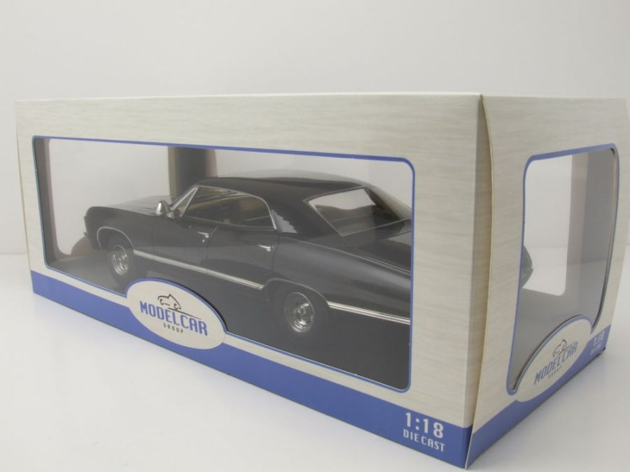 Chevrolet Impala negru 1967 - 1/18 Model Car Group