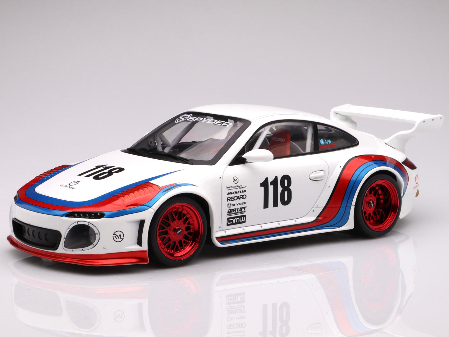 Porsche Old & New 997 Martini #118 - 1/18 Model Car Group