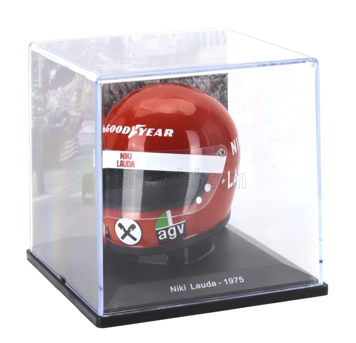 Casca Niki Lauda Ferrari #12 formula 1 World Champion 1975 cu vitrina plexiglass - 1/5 Spark
