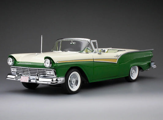 Ford Fairlane 500 Skyliner Cumberland green/colonial white - 1/ 18 Sun Star