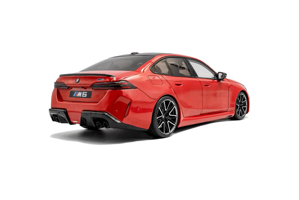 BMW M5 rosu 2025 - 1/18 Solido