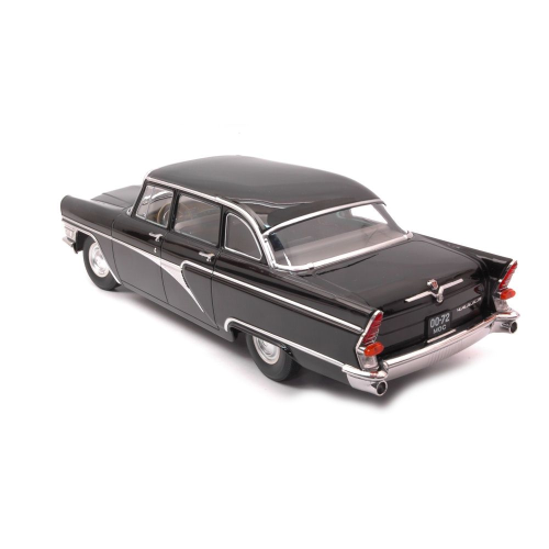 GAZ 13 Seagull Black - 1/18 Triple9 Collection